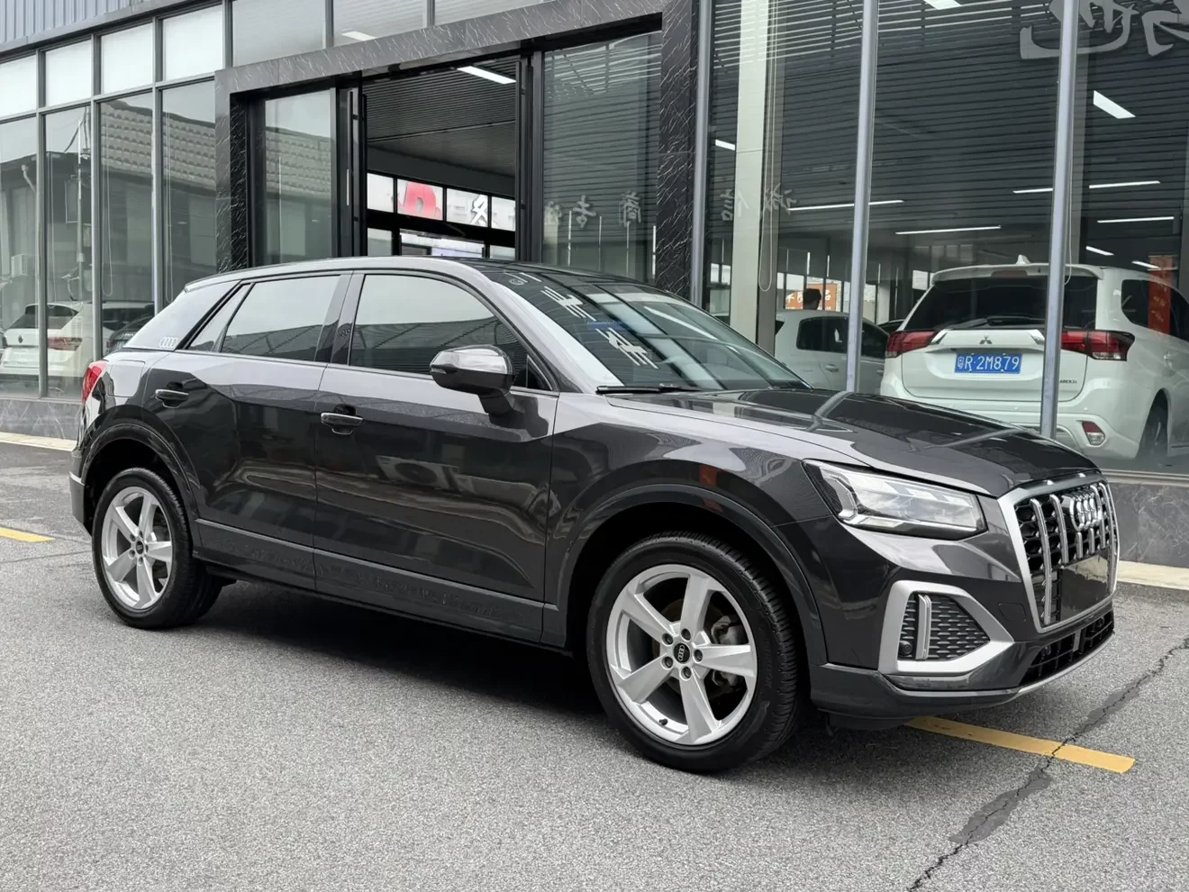 Audi Q2L