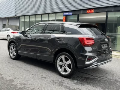 Audi Q2L