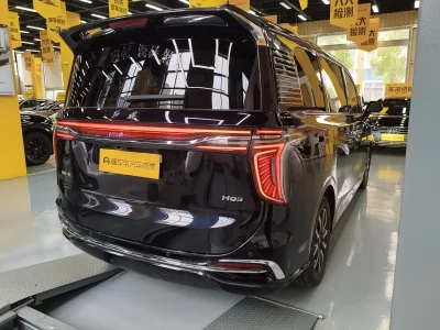 Hongqi HQ9