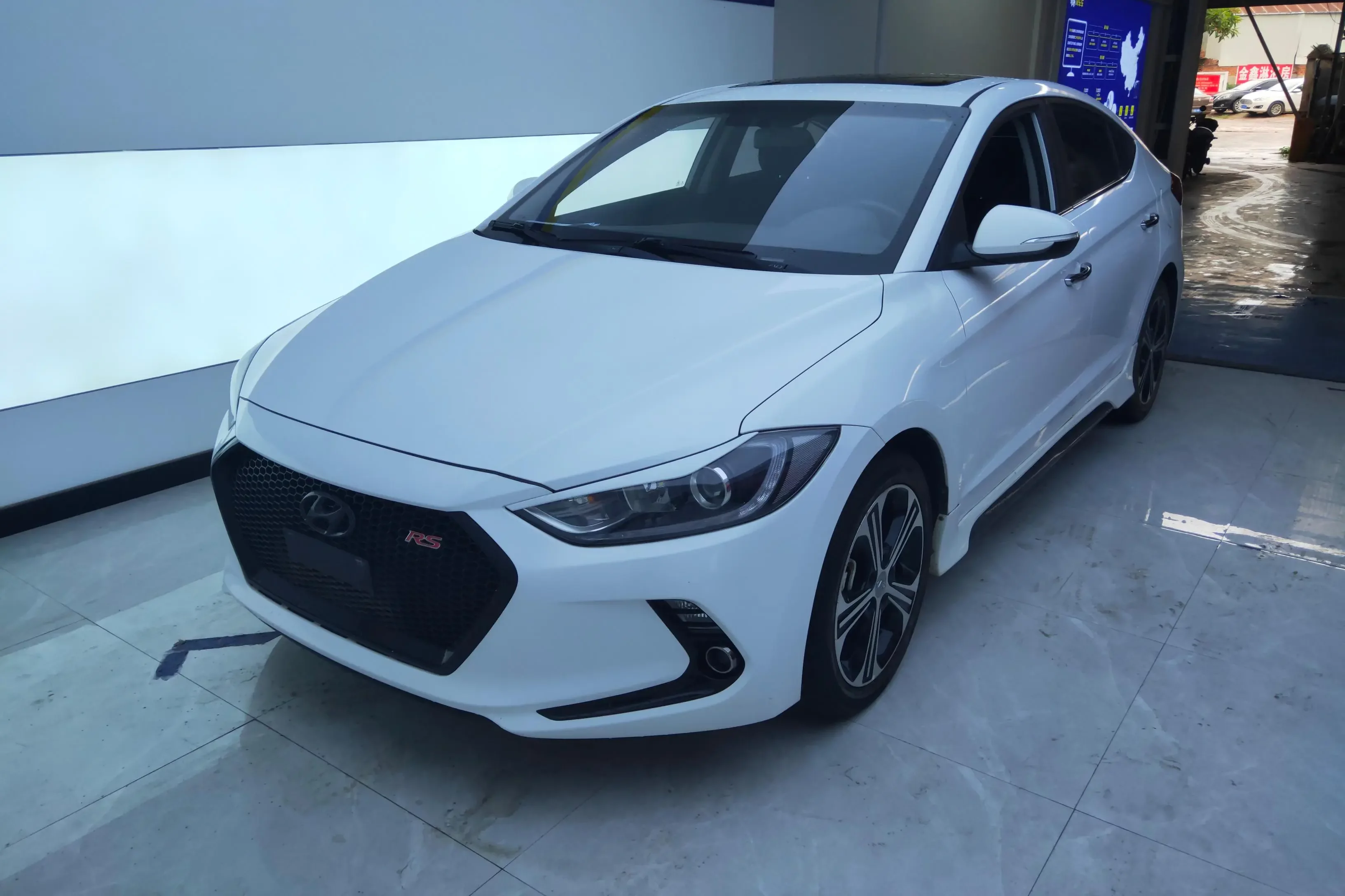 Hyundai lead
