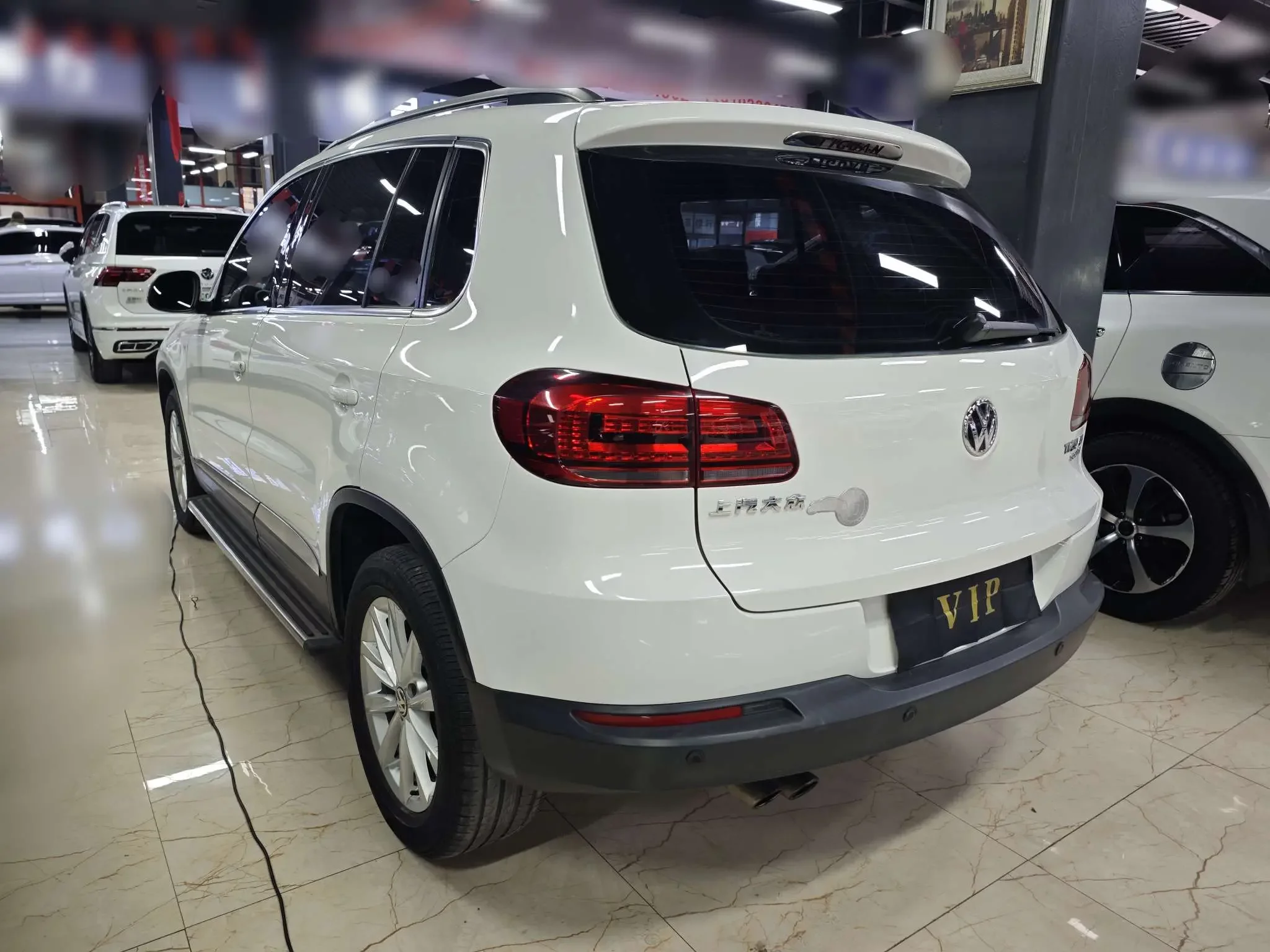 Volkswagen Tiguan (Tharu)