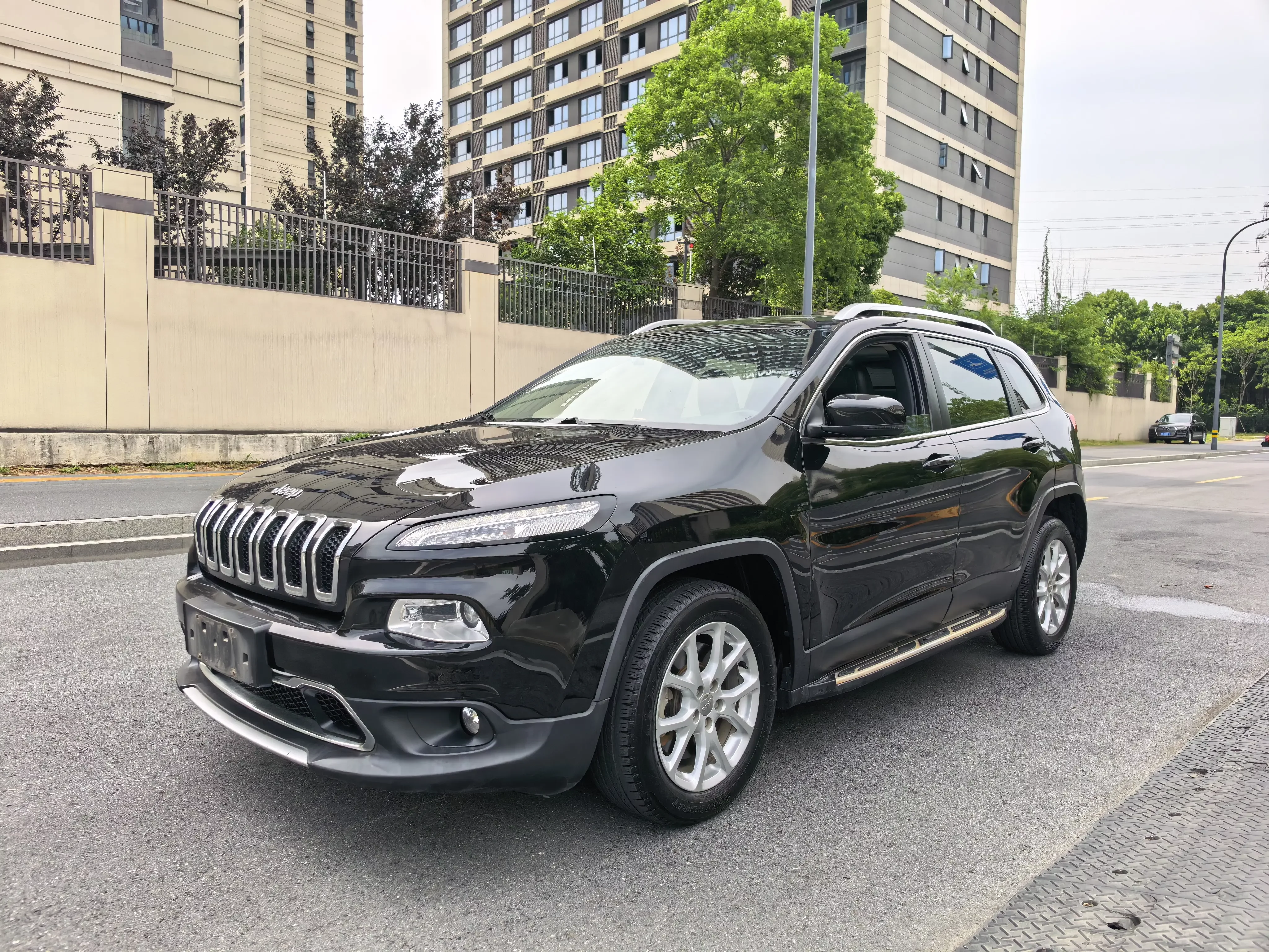 Jeep Cherokee  из Китая