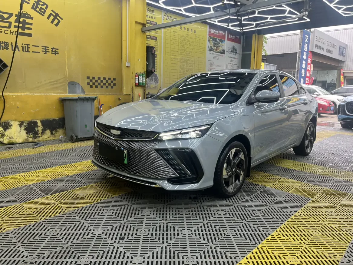 Geely Emgrand L HiP