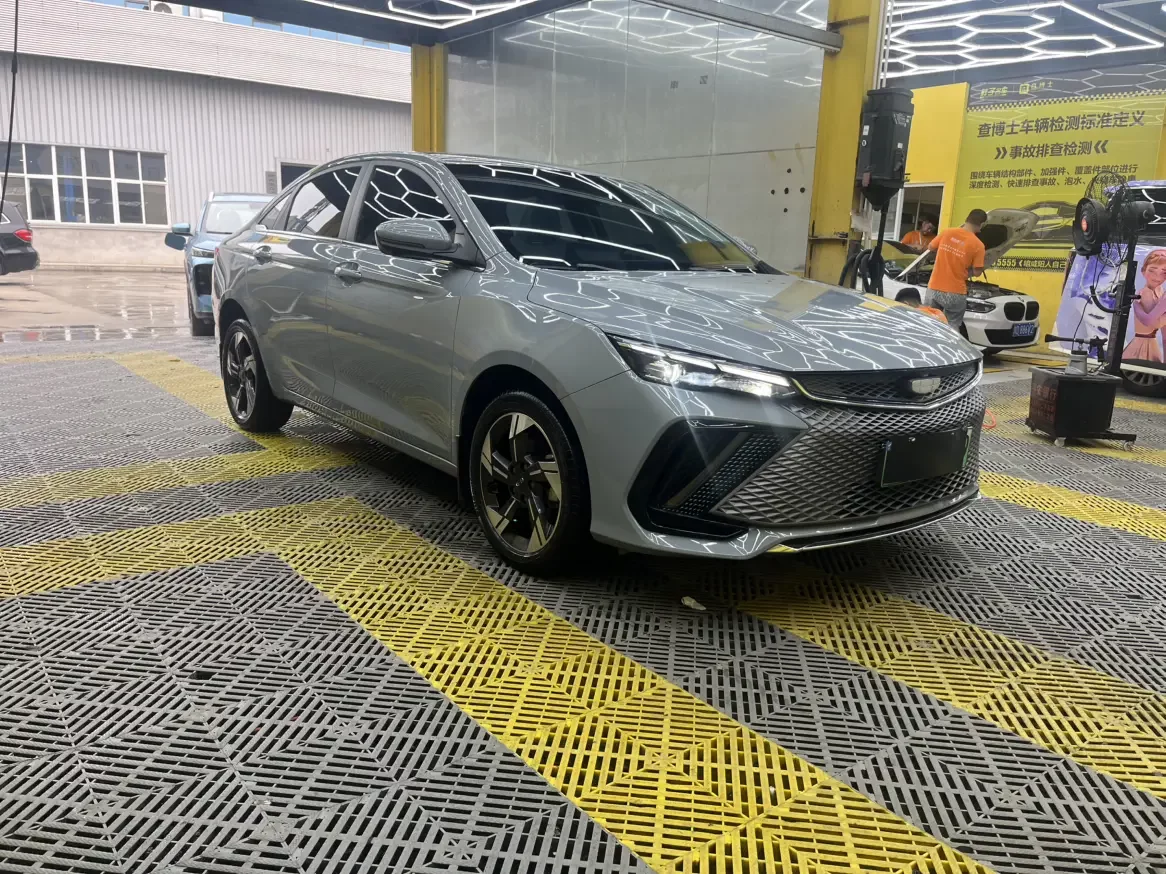 Geely Emgrand L HiP