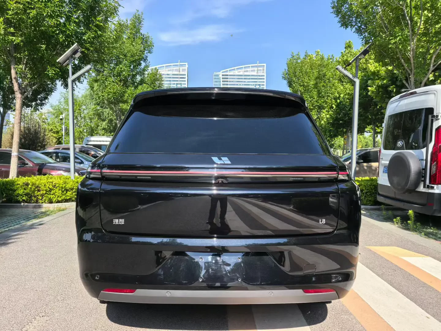 Lixiang L8