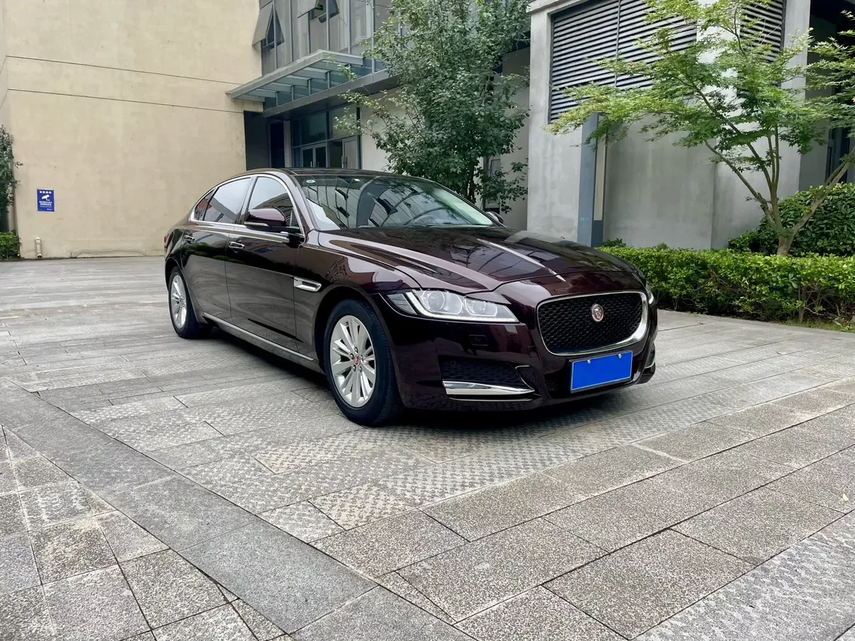 Jaguar XFL