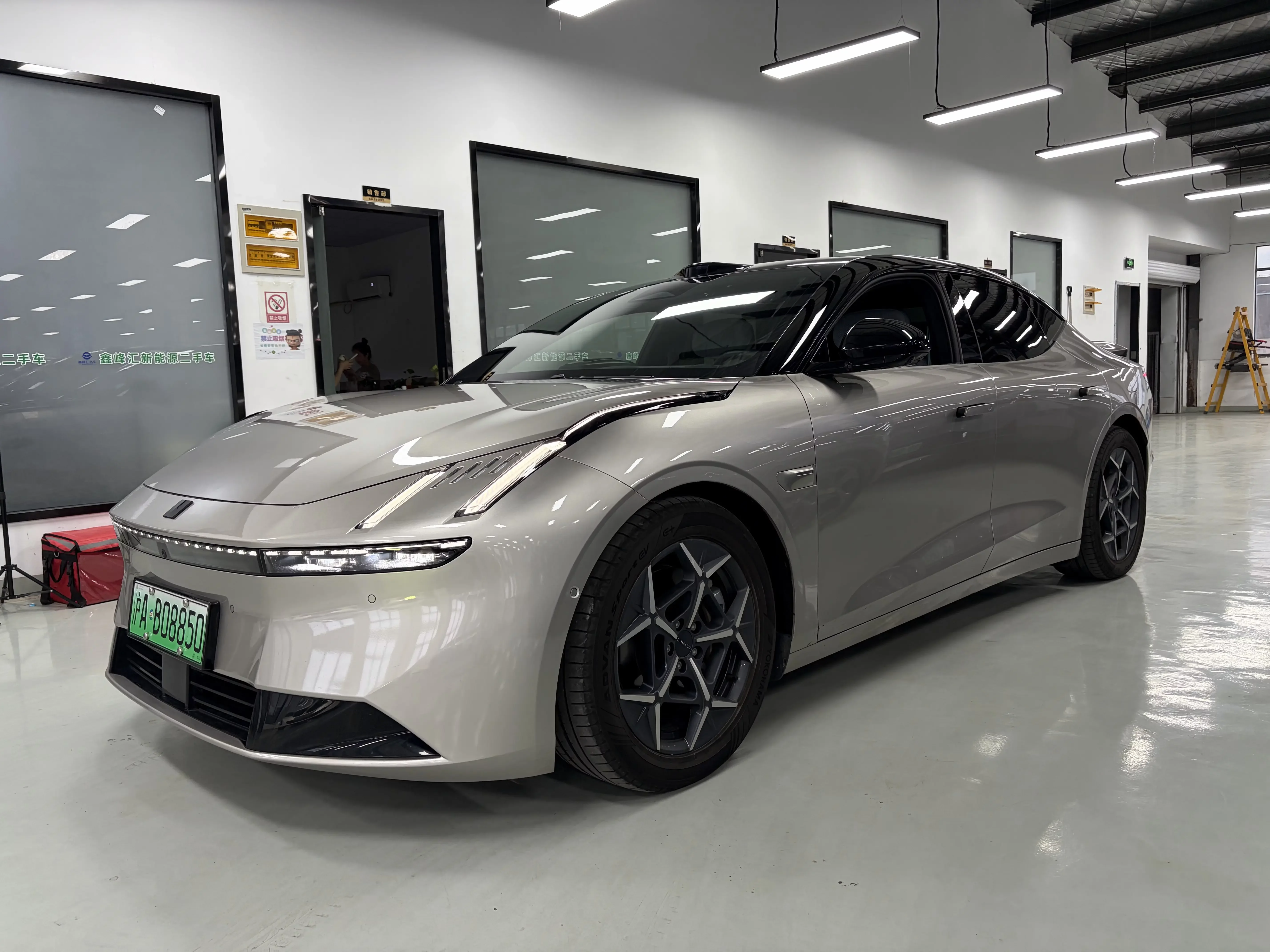 Lynk & Co Z10