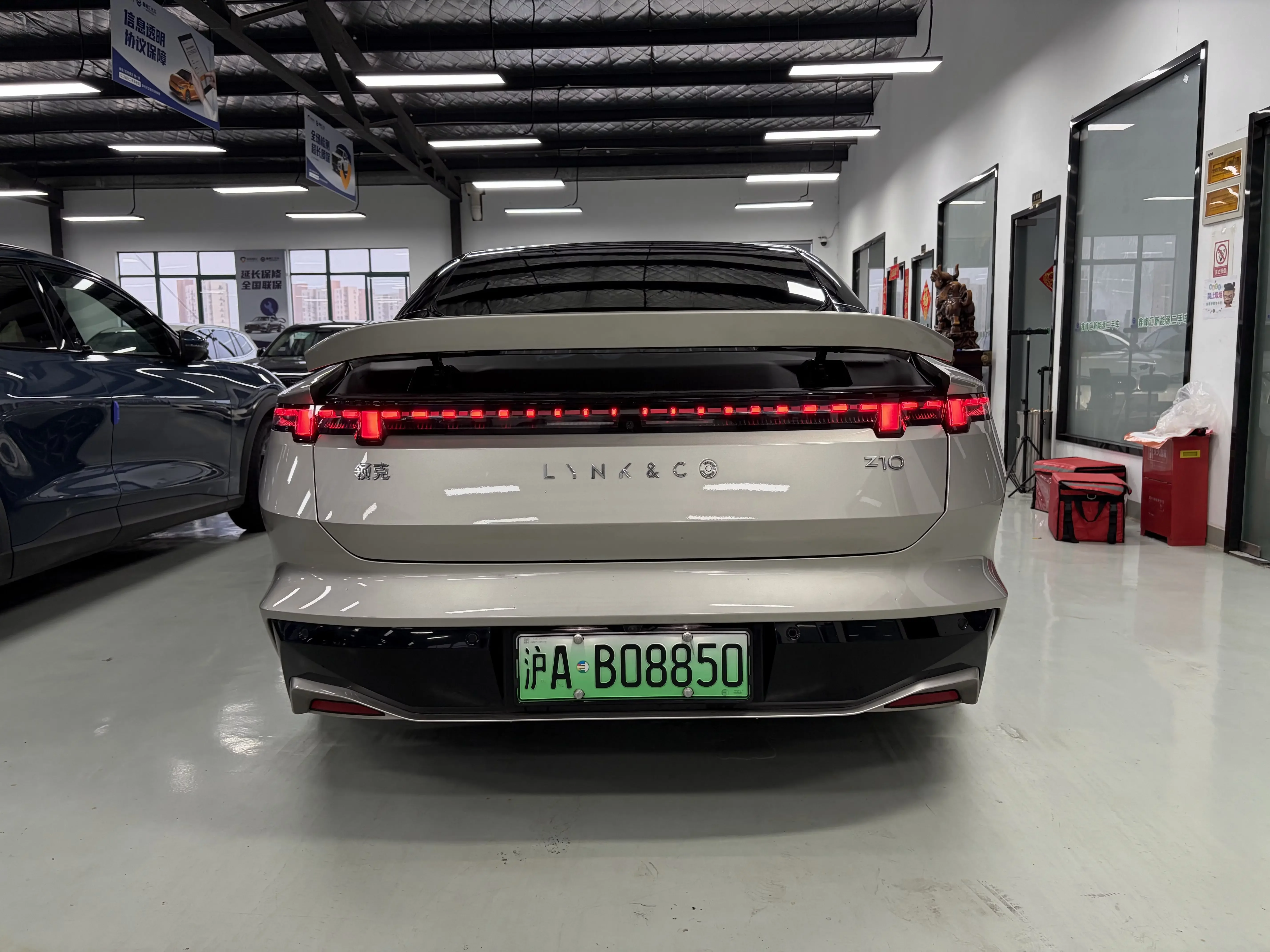Lynk & Co Z10