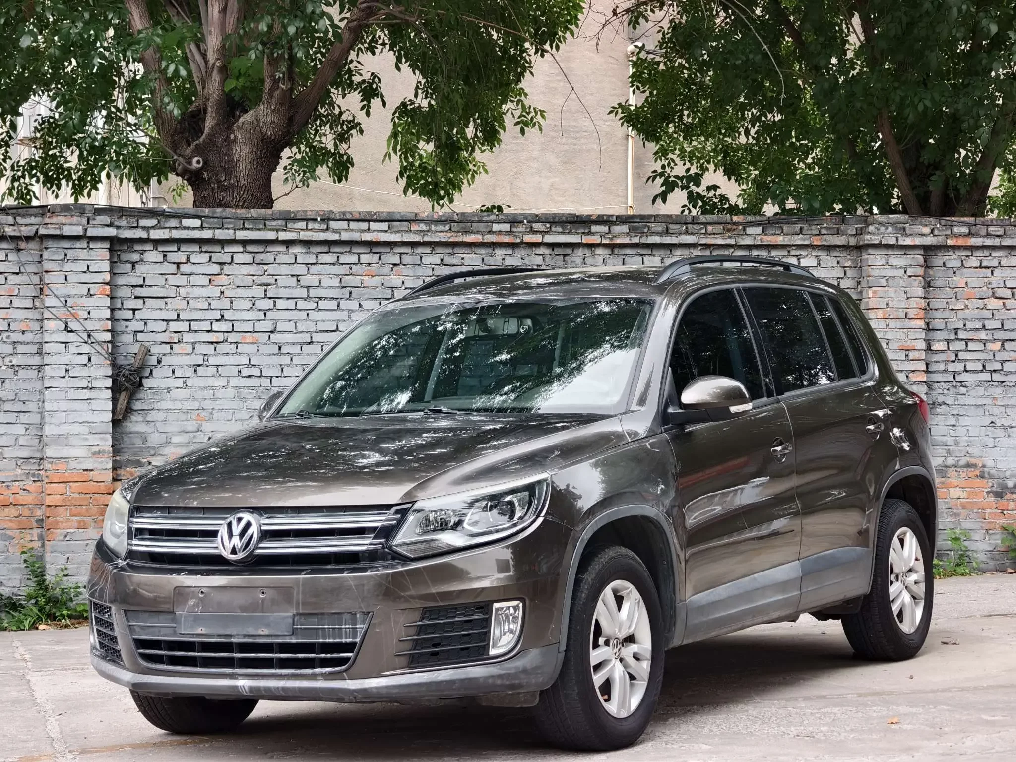 Volkswagen Tiguan (Tharu)