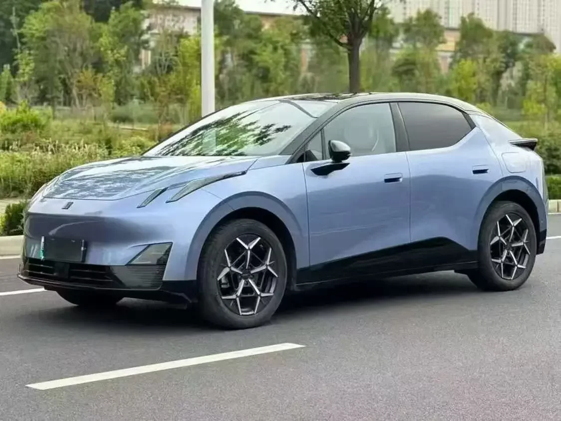 Lynk & Co Z20