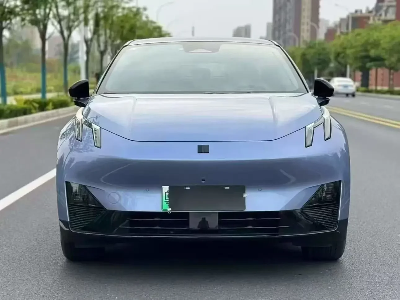 Lynk & Co Z20