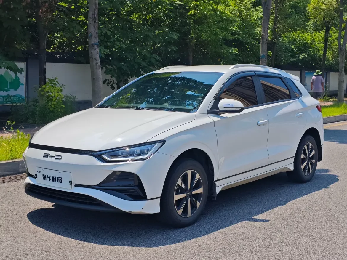 BYD e2