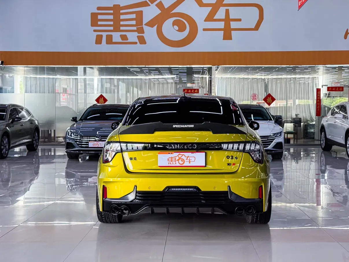 Lynk & Co 03