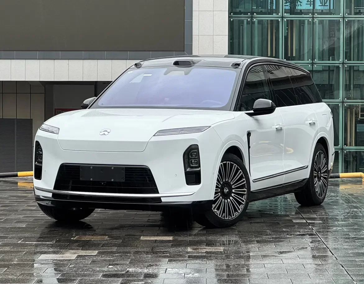 NIO ES8  из Китая