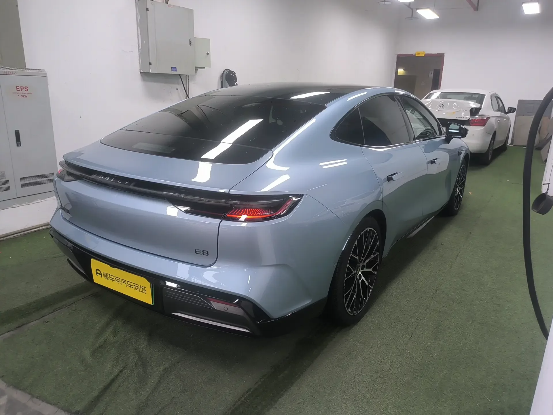 Geely Galaxy E8