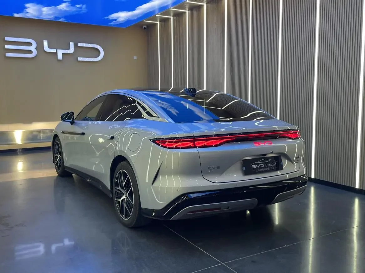 BYD Han L EV