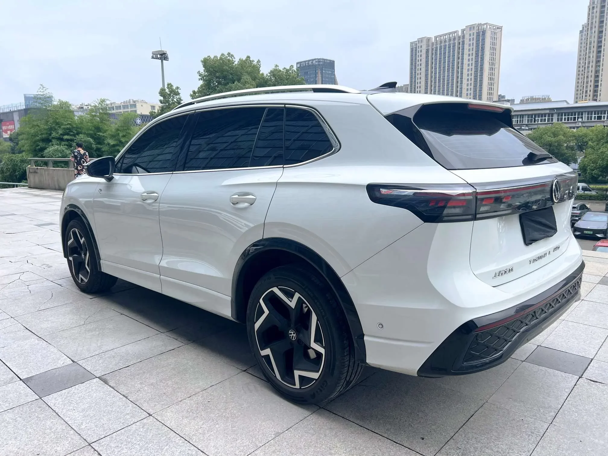 Volkswagen Tiguan L