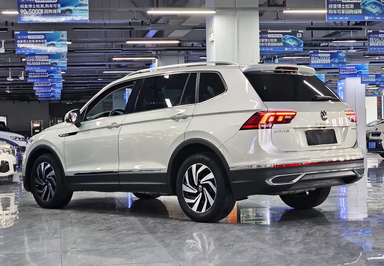 Volkswagen Tiguan L