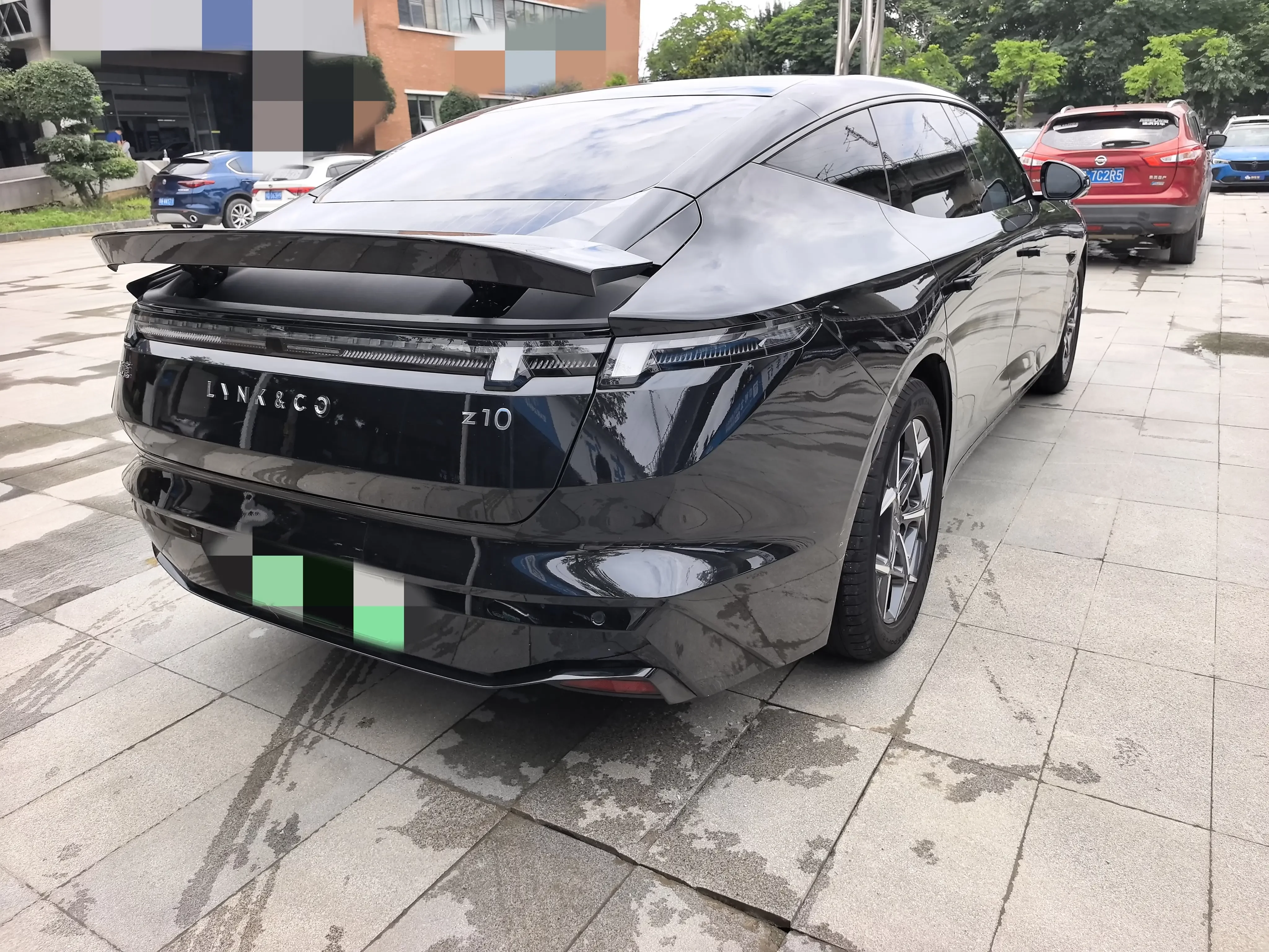 Lynk & Co Z10