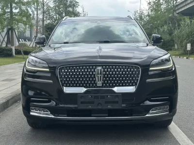 Lincoln Aviator