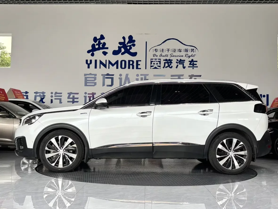 Peugeot 5008