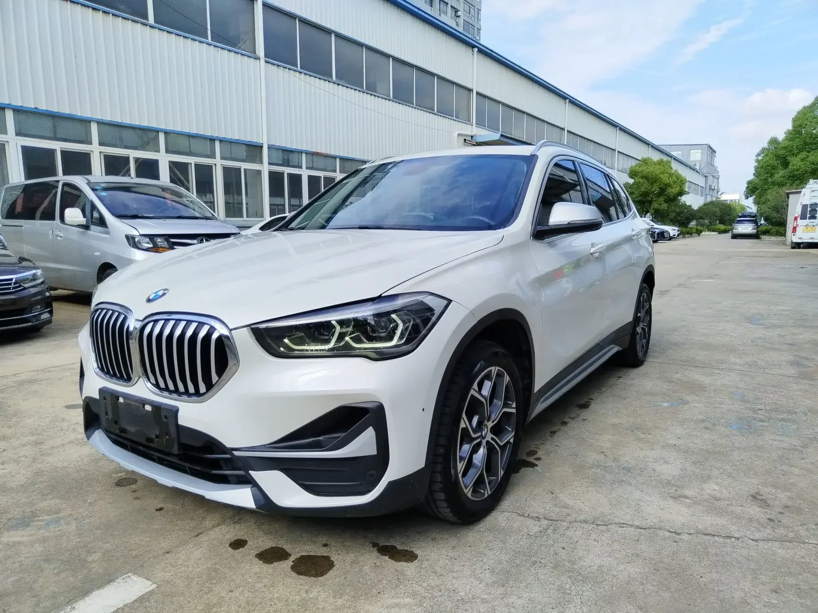 BMW X1  из Китая