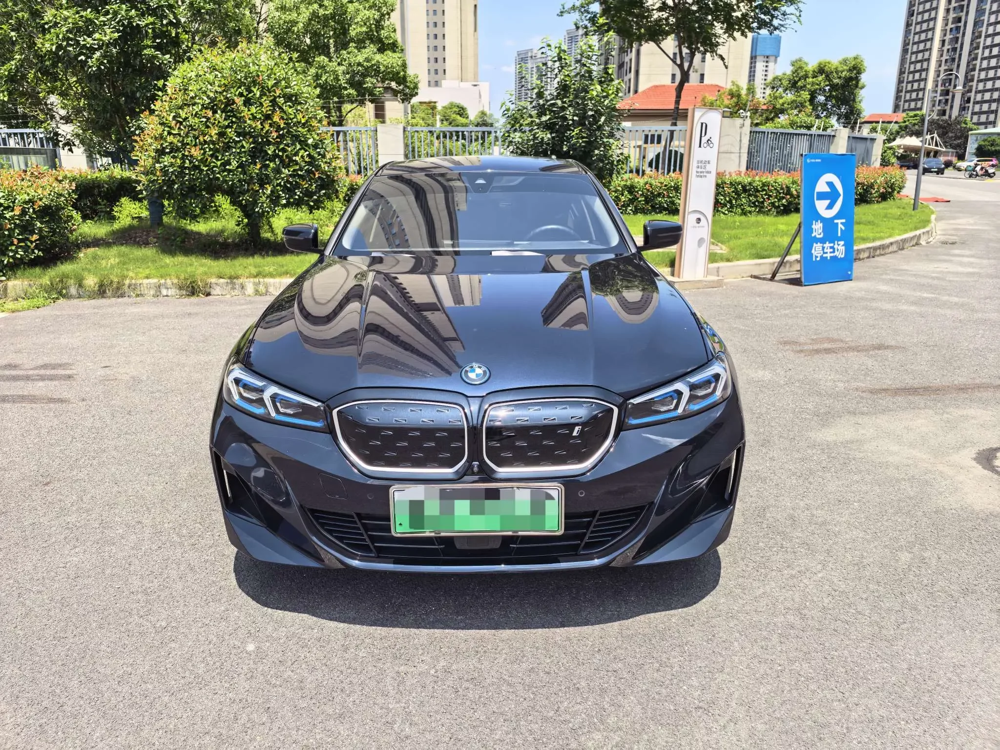 BMW i3