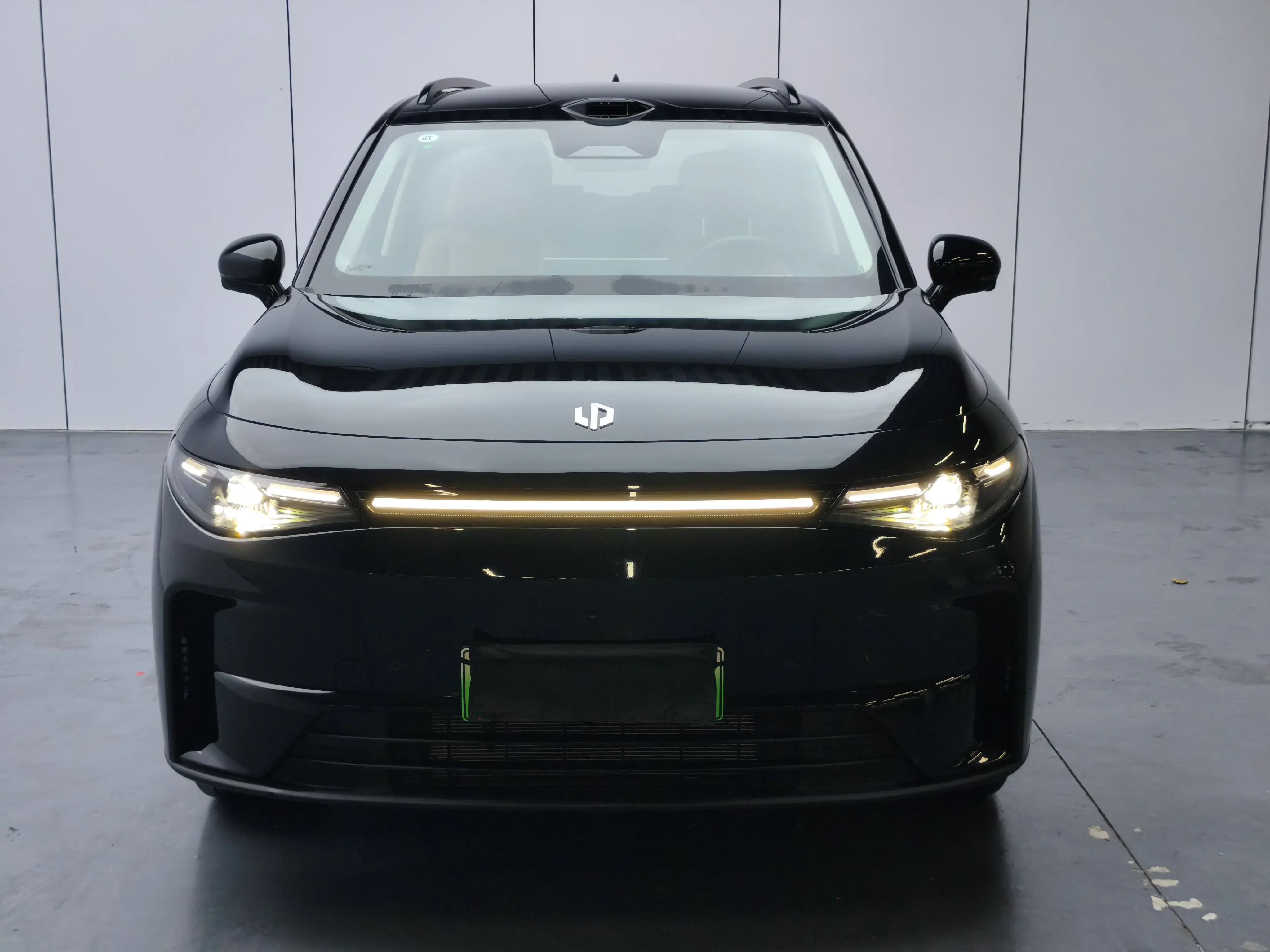 Leapmotor C16