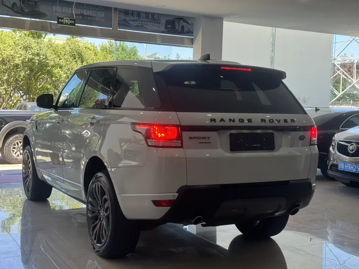 Land Rover Range Rover Sport