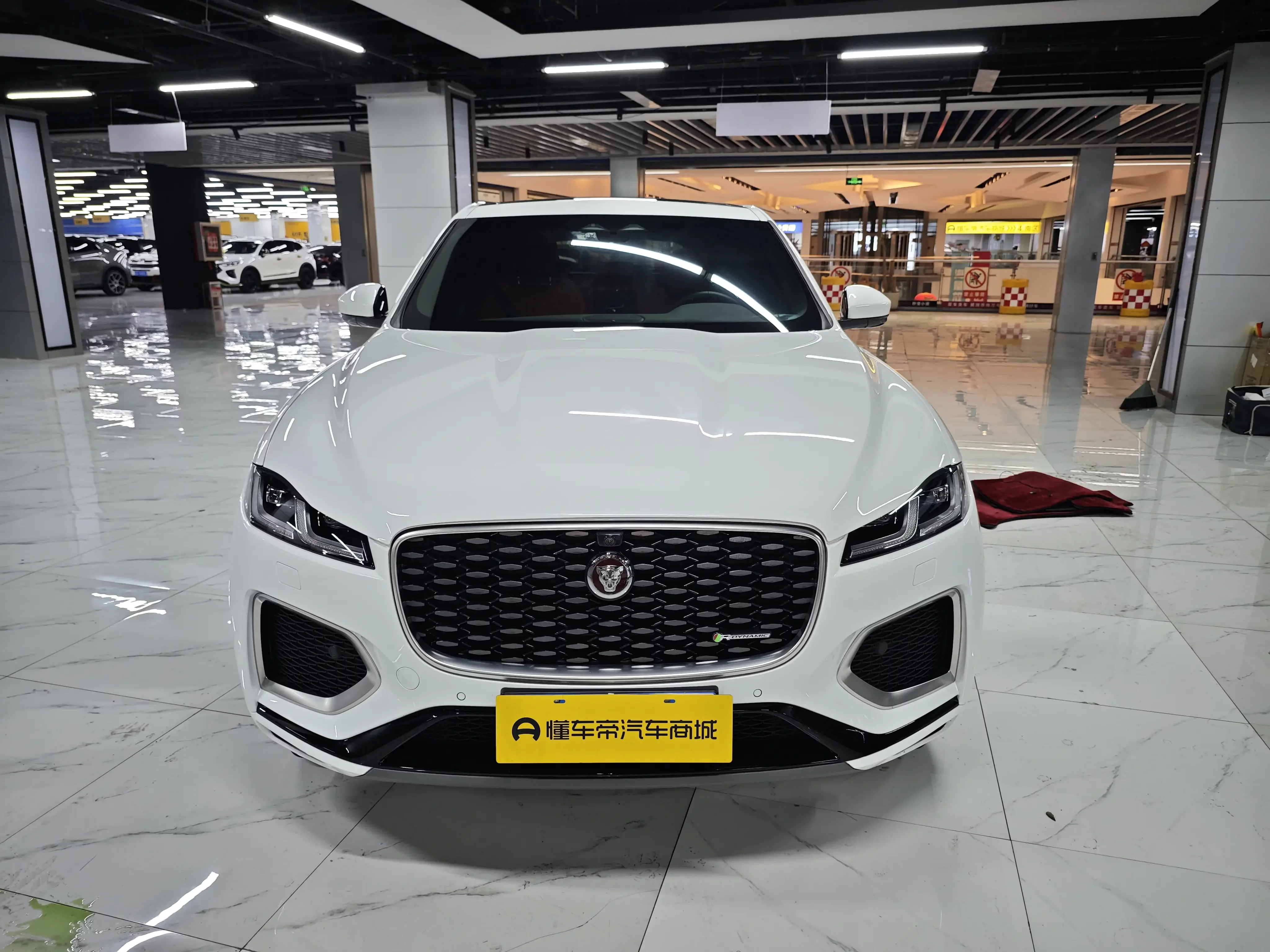 Jaguar F-PACE