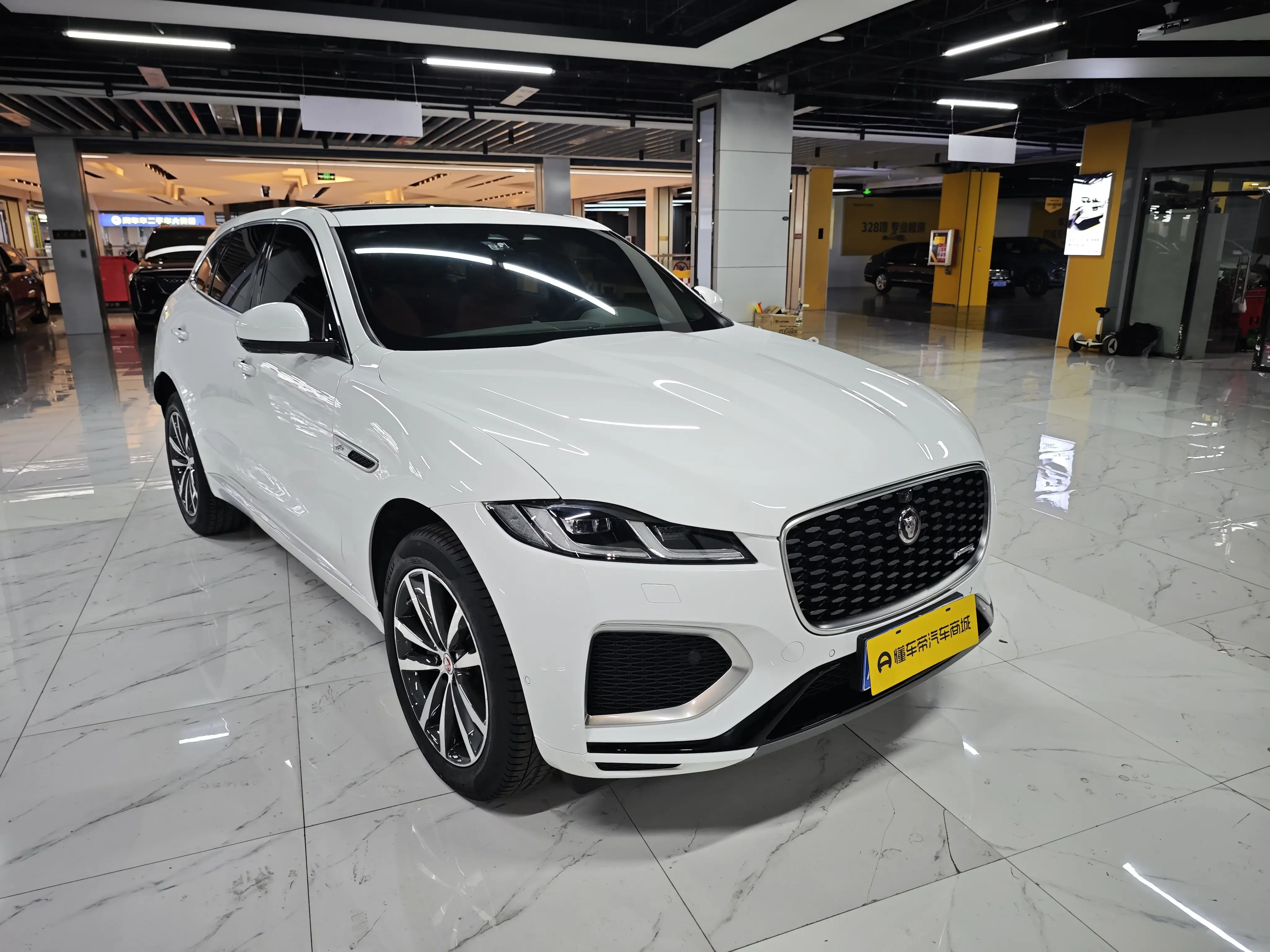 Jaguar F-PACE