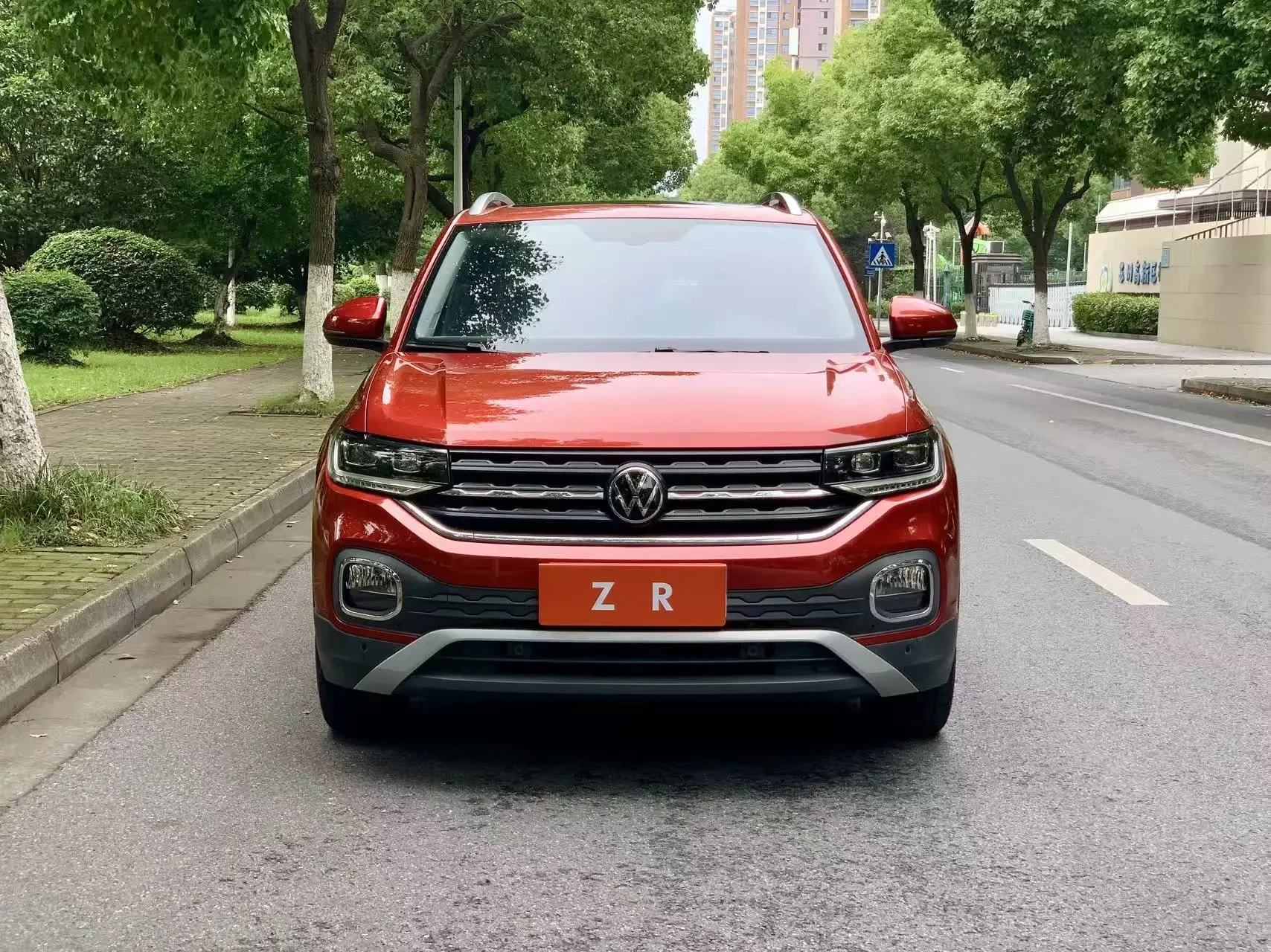 Volkswagen Explore the shadows