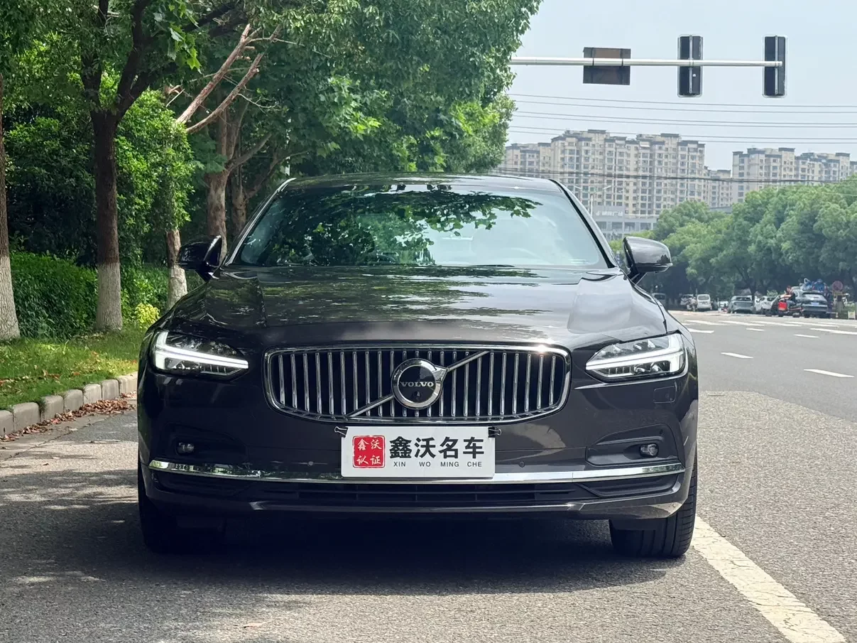 Volvo S90