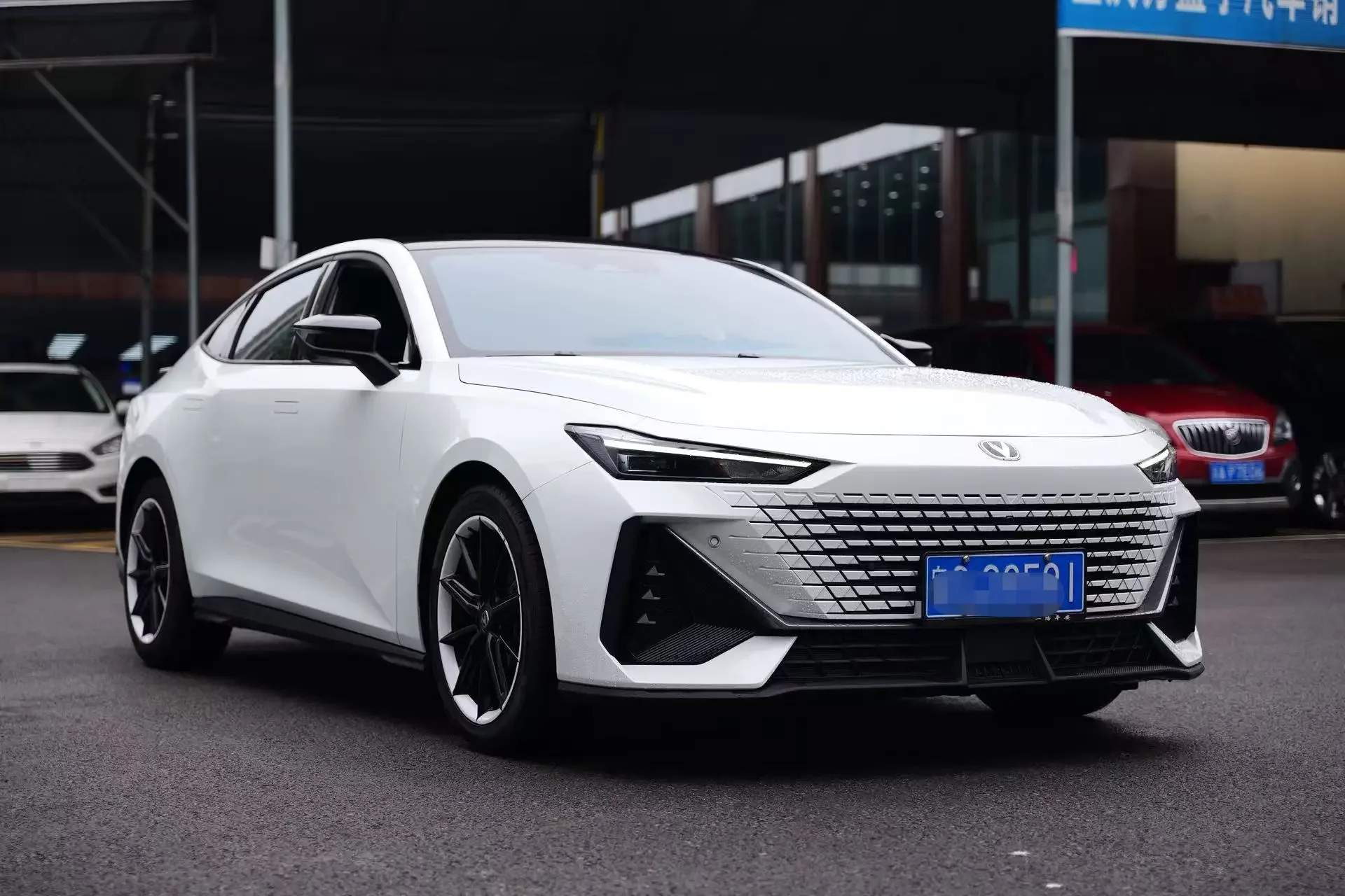 Changan UNI-V