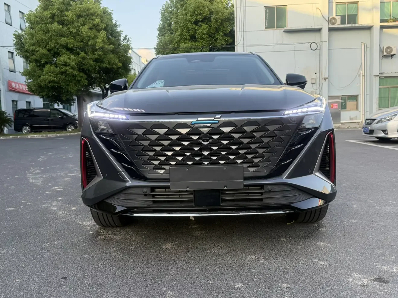 Oshan Changan Auchan Z6