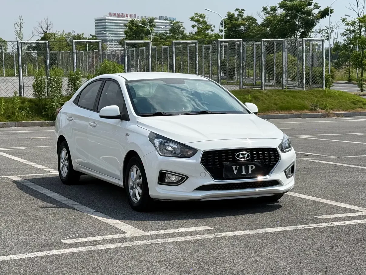 Hyundai Verna (Rena)  из Китая