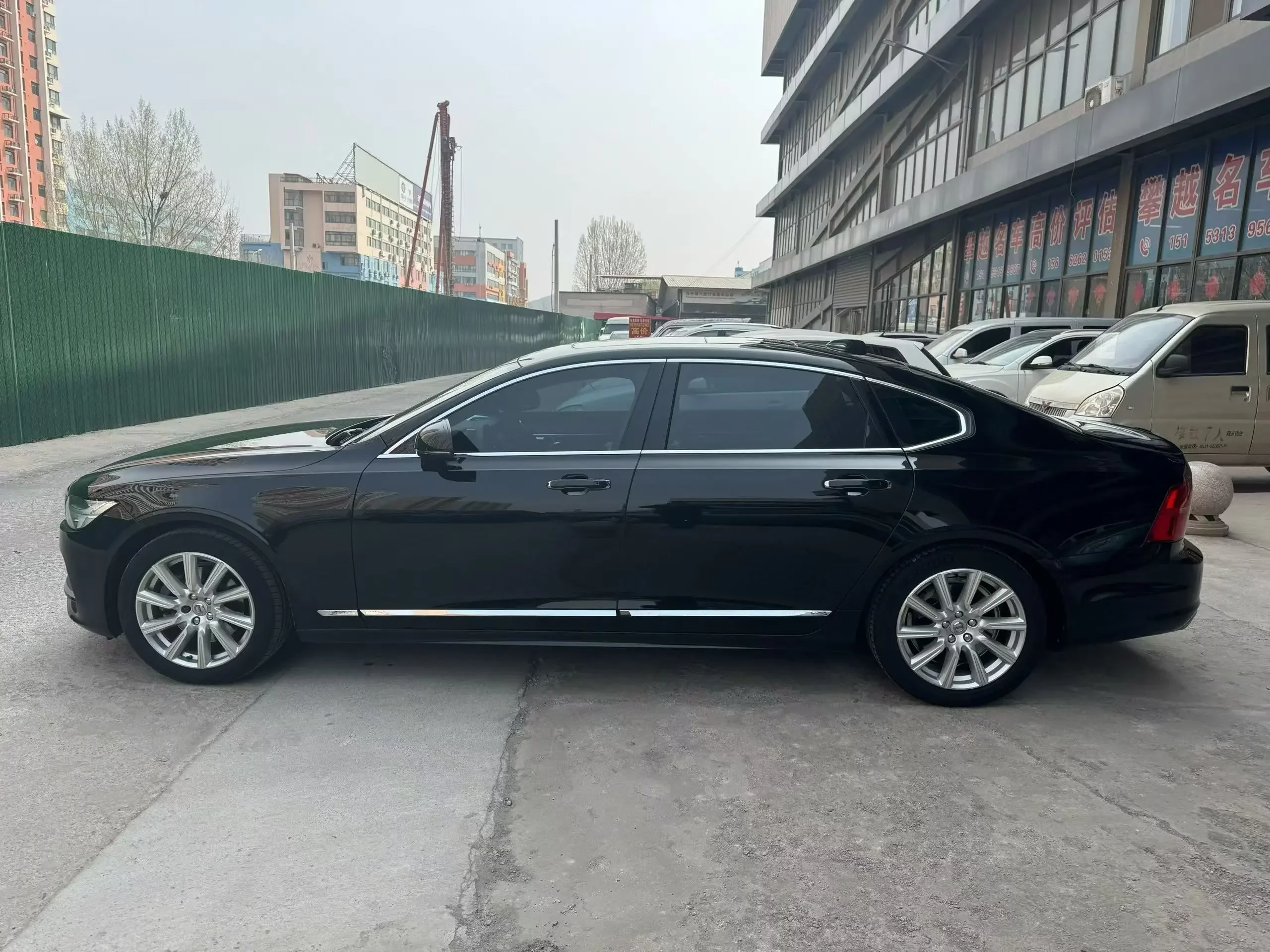 Volvo S90