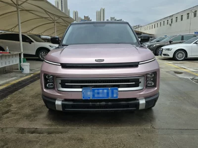 Geely ICON