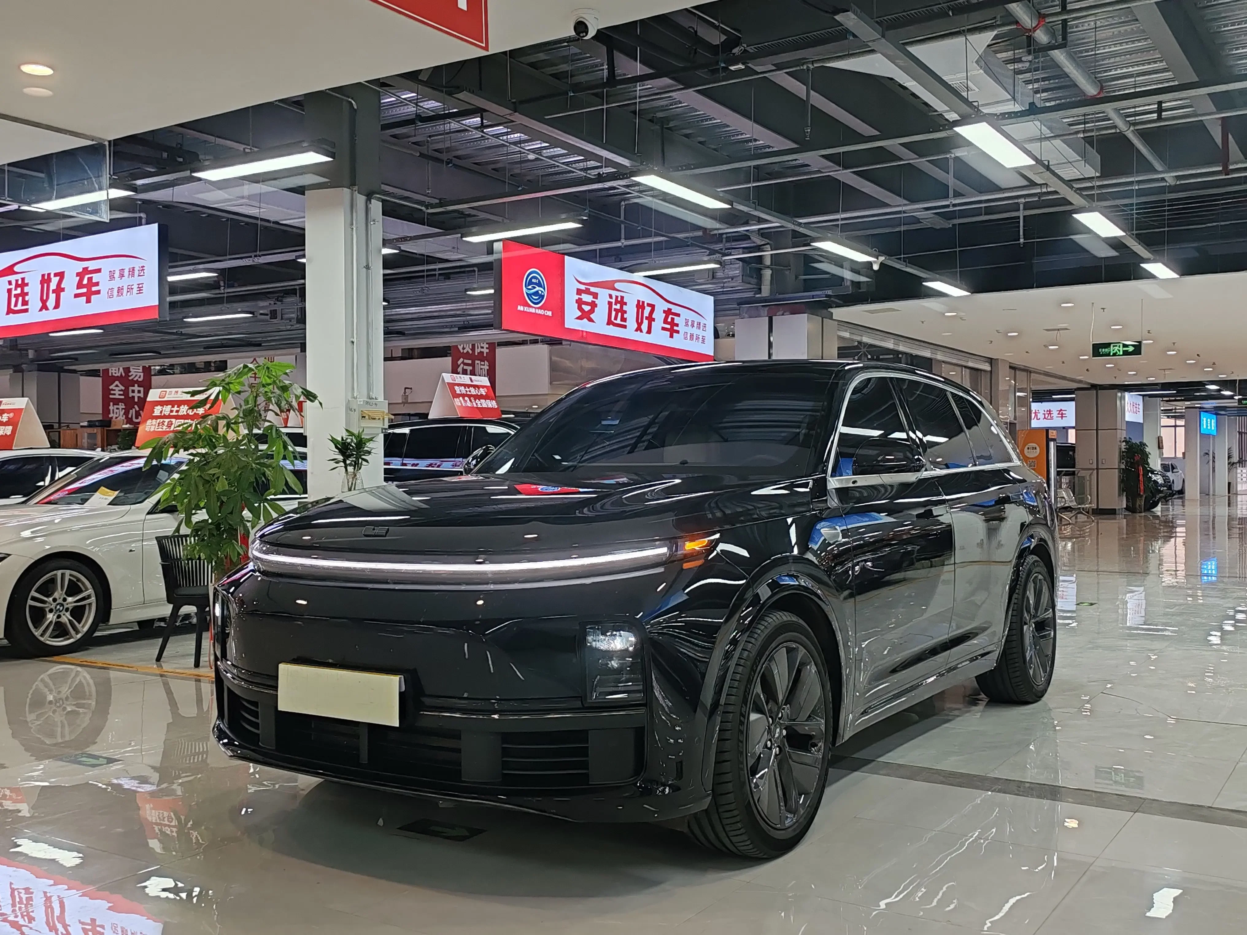 Li L7 (Ideal L7)  из Китая