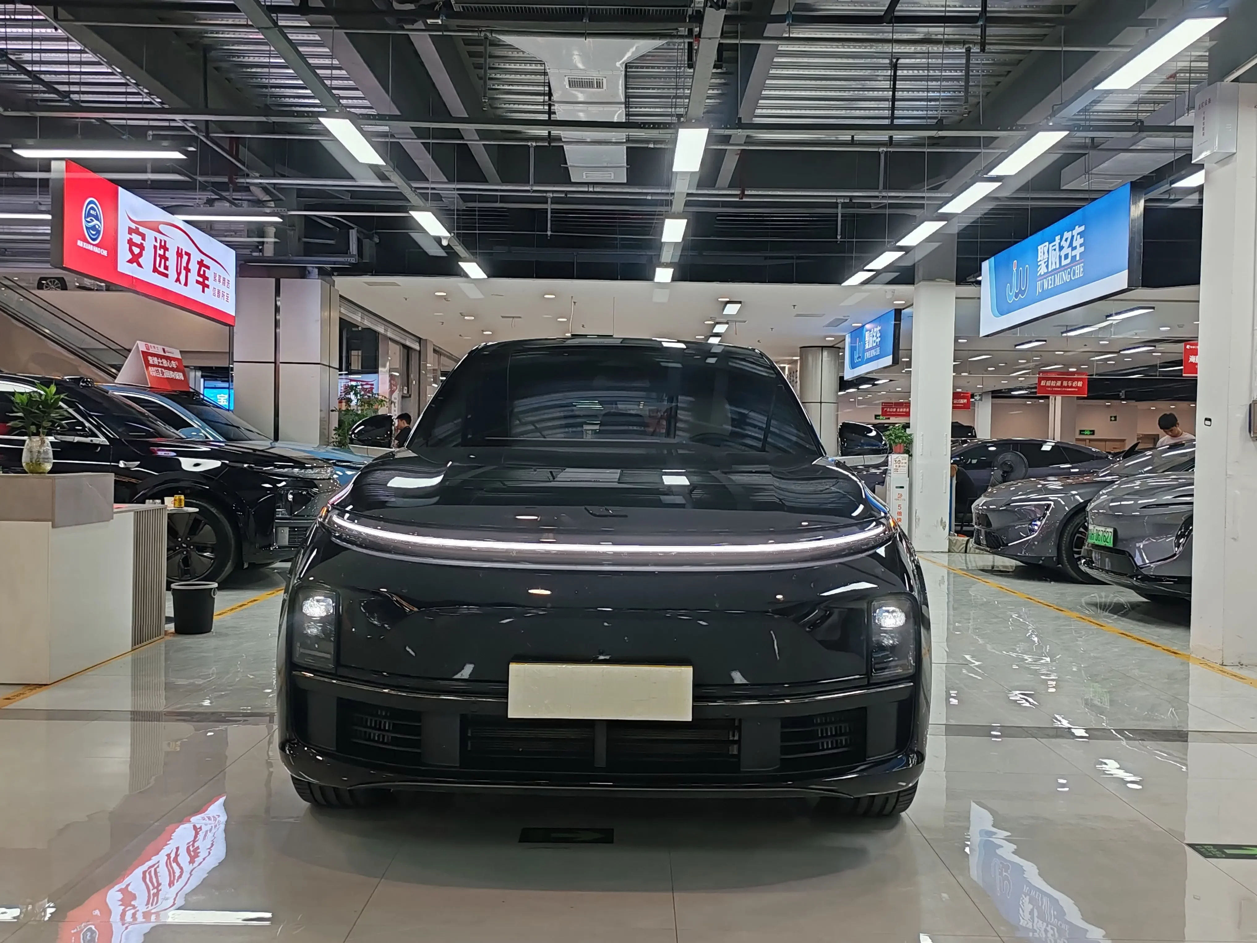 Li L7 (Ideal L7)  из Китая