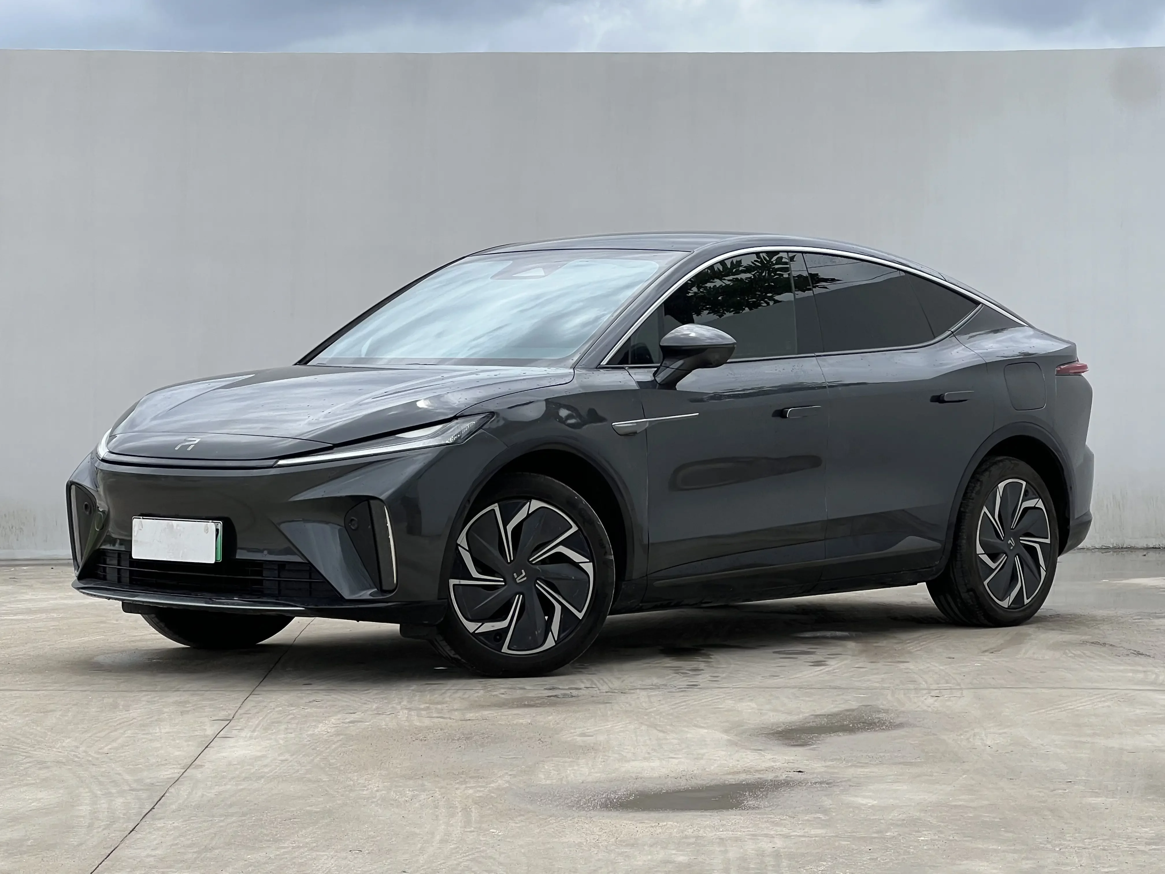 Rising Auto Feifan R7