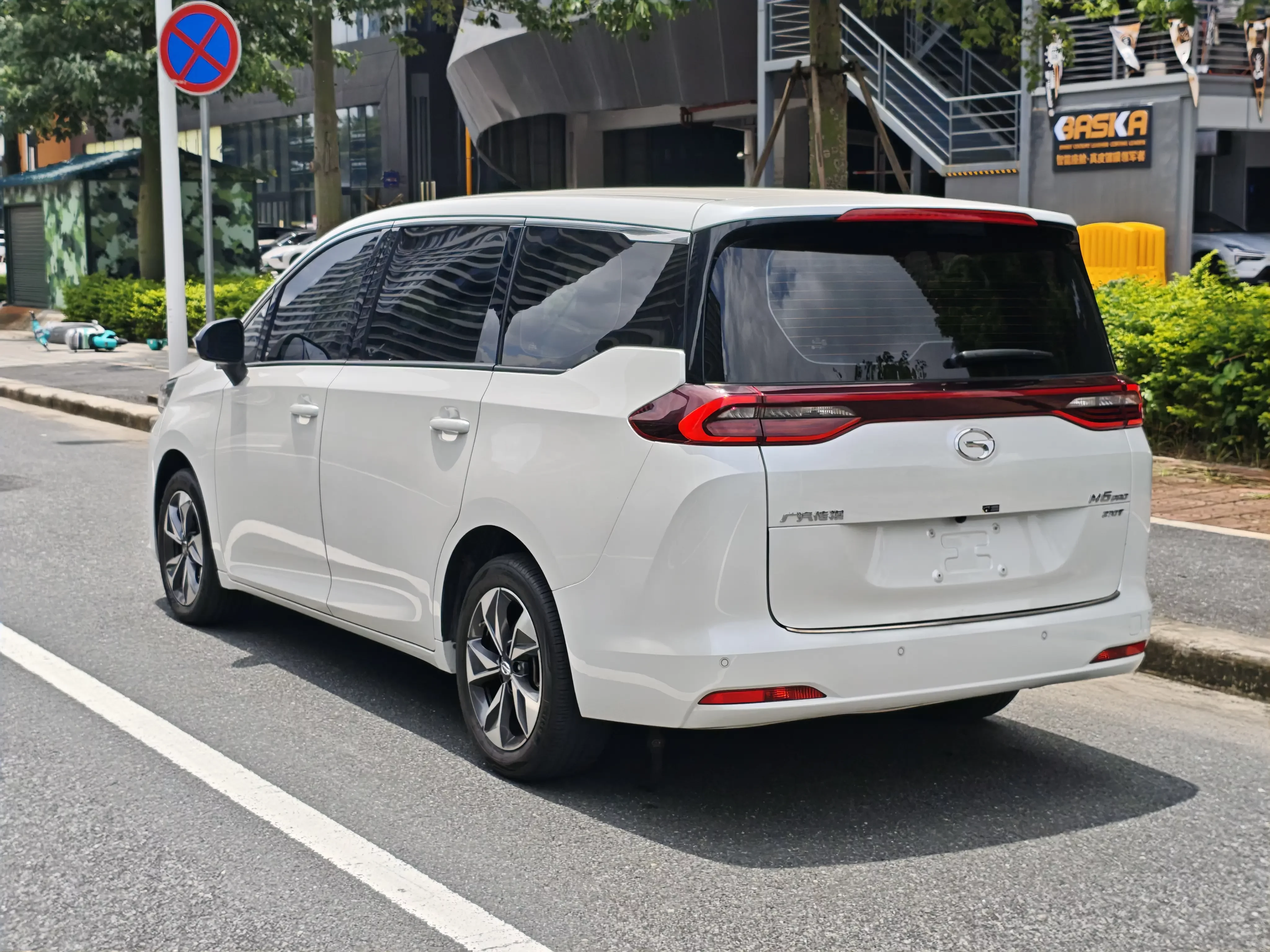 GAC Trumpchi M6