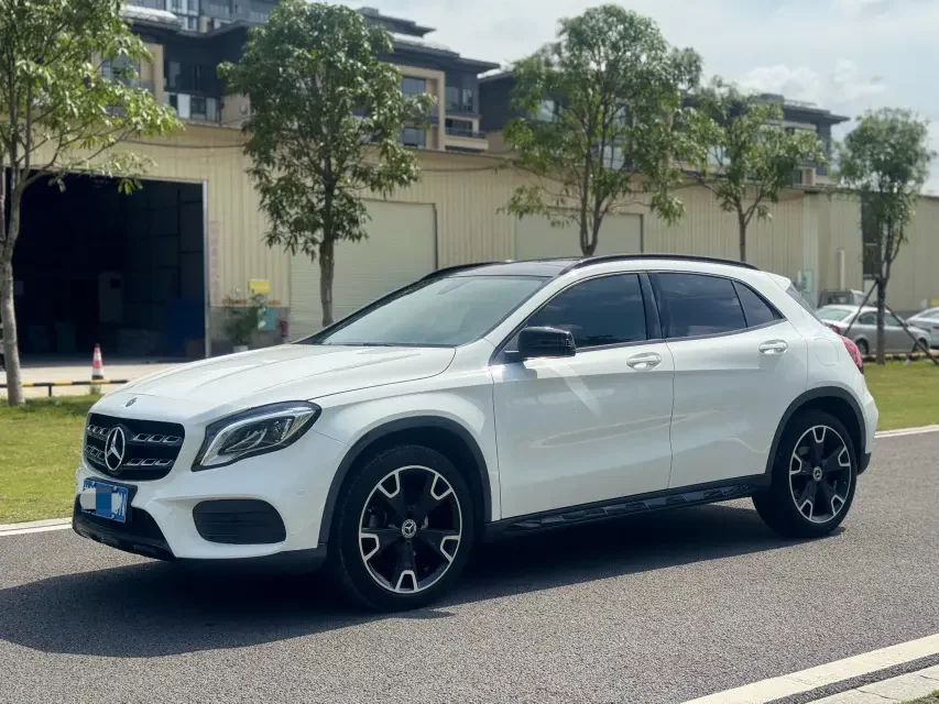 Mercedes-Benz GLA