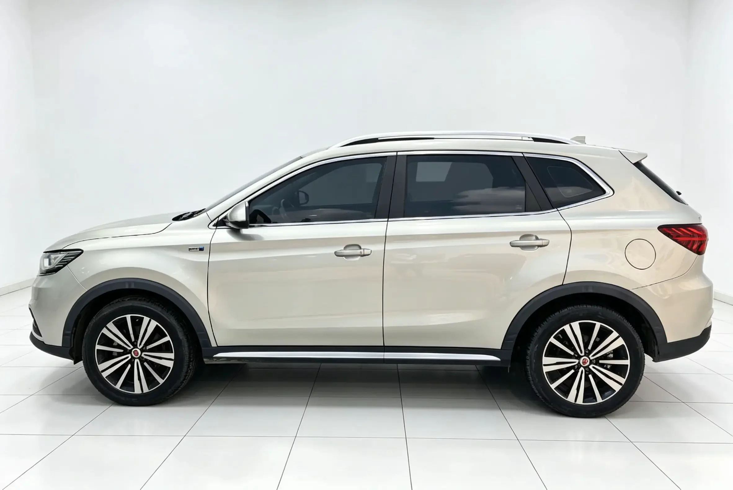 Roewe RX5