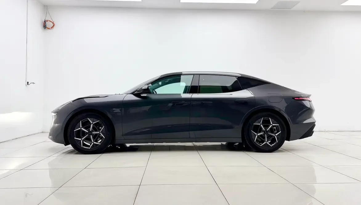 Lynk & Co Z10