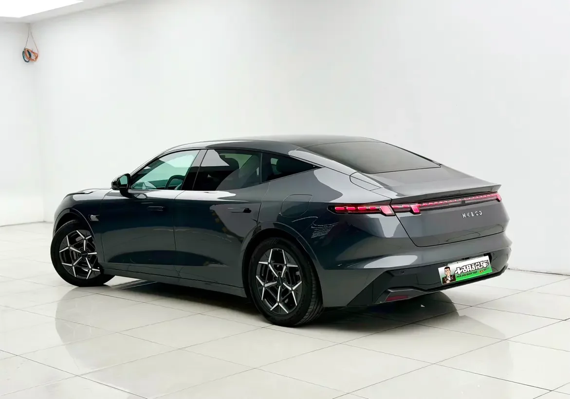 Lynk & Co Z10
