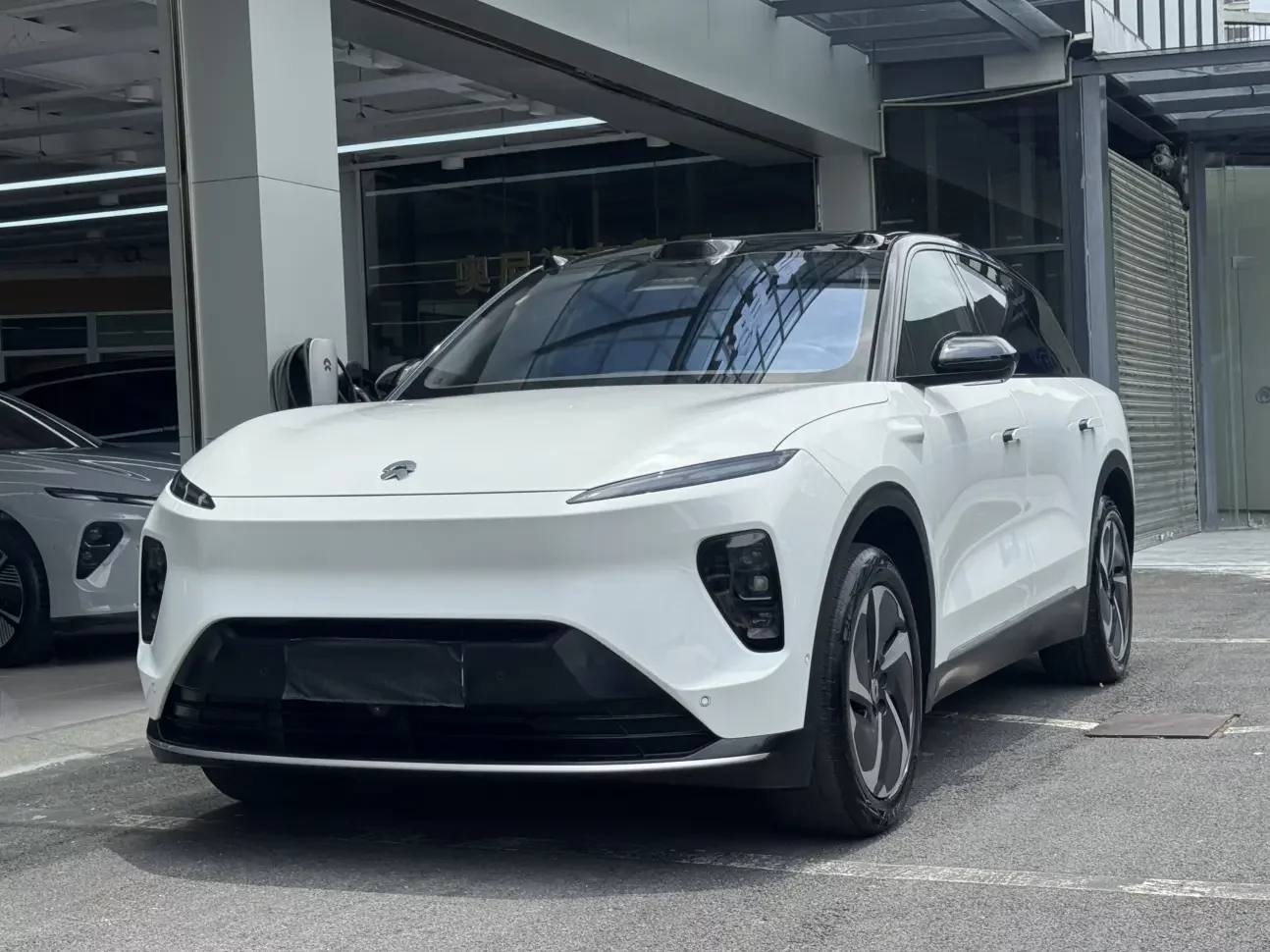 NIO ES8  из Китая