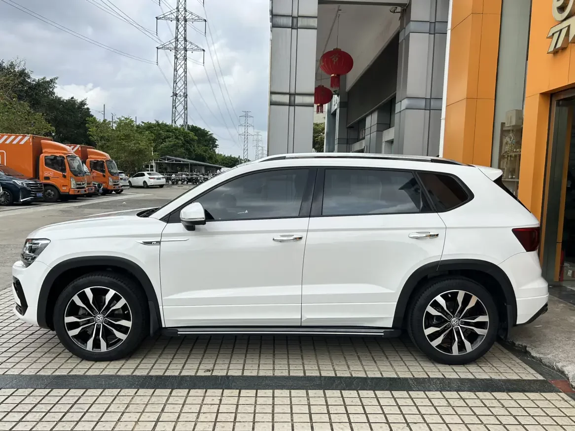 Volkswagen Tharu