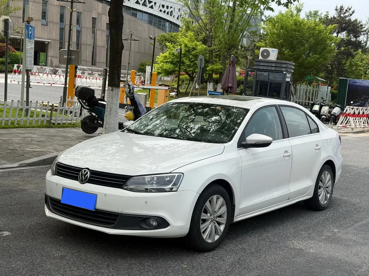 Volkswagen Sagitar