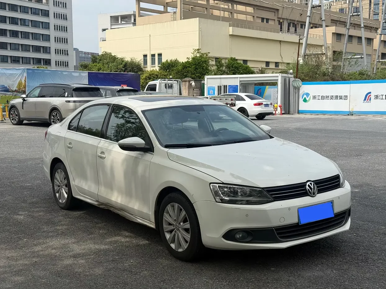 Volkswagen Sagitar